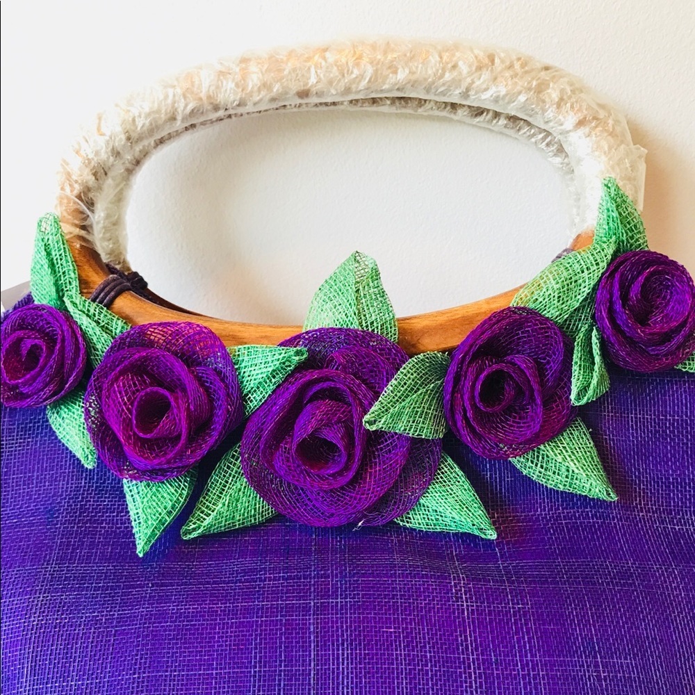 Stunning Floral Summer Bag....Wooden Handle - Picture 3 of 8